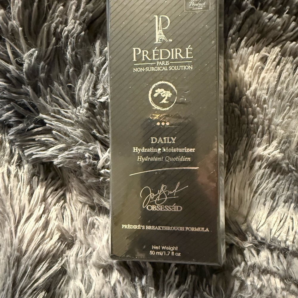 Daily Hydrating Moisturizer - Black